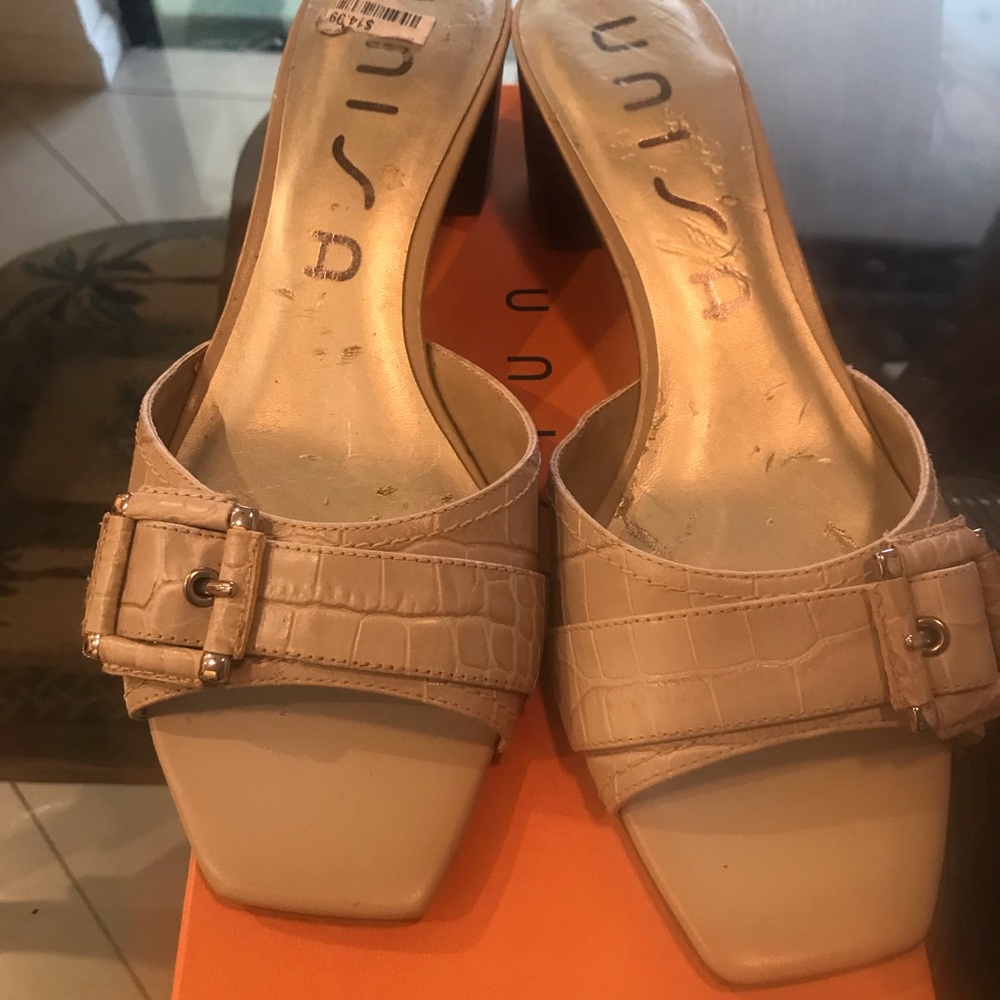 UNISA Beige Sandals low heel buckle size 9